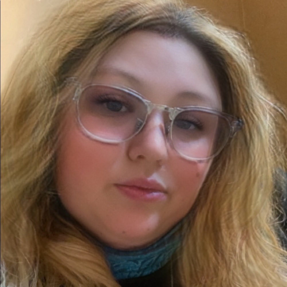 Meet your Posher, Eleni